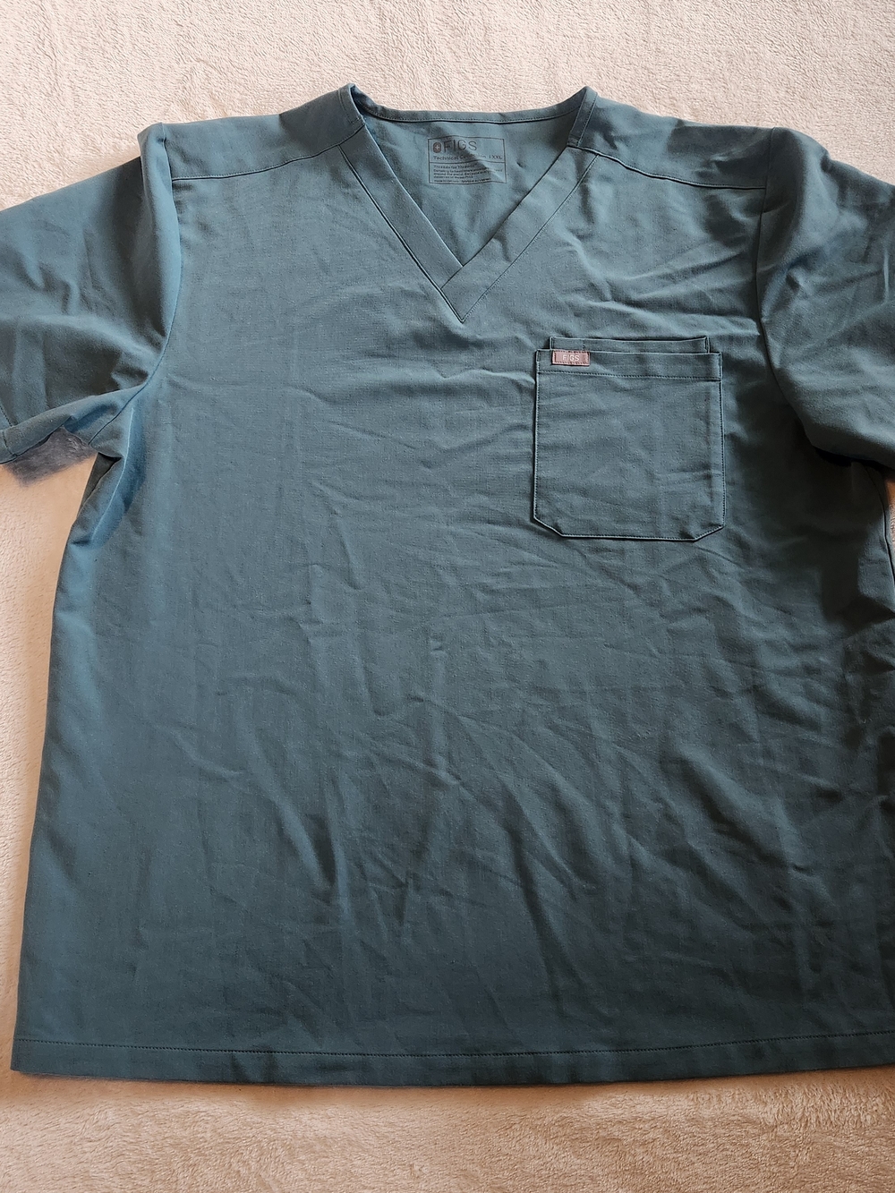 FIGS Leon Three Pocket Scrub Top In Hydragreen (PO# 4994) Size XXL